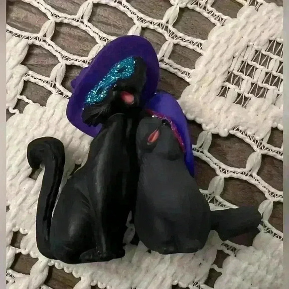 HALLMARK KEEPSAKE ORNAMENT 2003 HALLOWEEN MIDNIGHT SERENADE FOR HAUNTED HOUSE - Picture 3 of 6